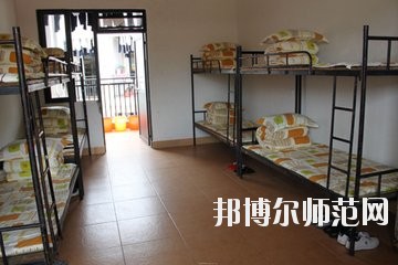 重慶機械電子幼師高級技工學(xué)校