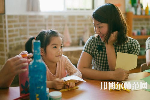 成都2020年女生上幼師學校學什么專業(yè)好