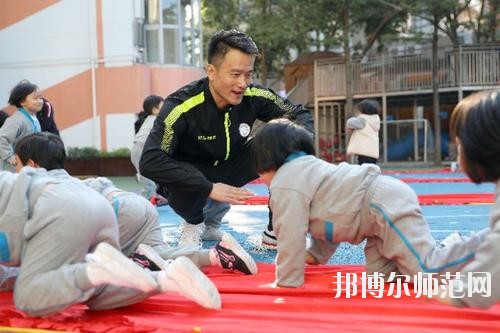 寶雞2020年男生讀幼師學(xué)校好不好