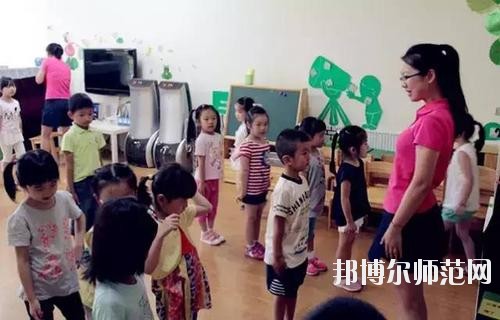 遵義2020年女生讀幼師學(xué)校學(xué)什么好