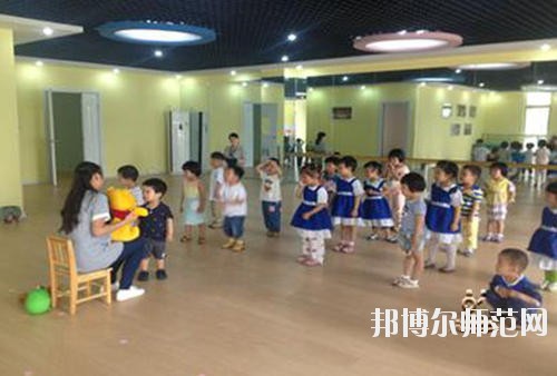 達(dá)州2020年去讀幼師學(xué)校學(xué)什么對以后好一點