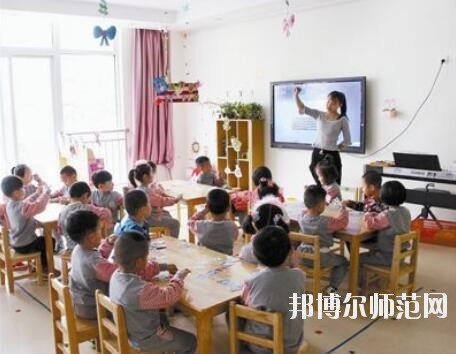 重慶2021年幼師學校什么專業(yè)比較好