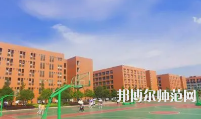 2023年懷化師范高等?？茖W(xué)校是民辦大學(xué)還是公辦