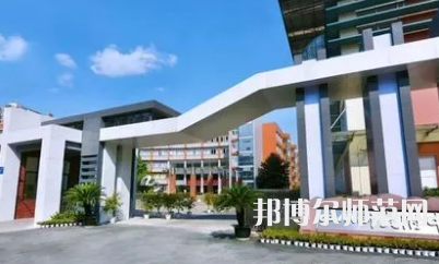 2023年四川師范大學(xué)附屬中學(xué)報(bào)名條件、招生對象